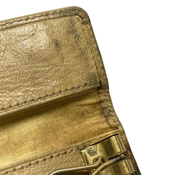 Auth CHANEL - Beige Leather Key Case - Picture 7 of 13